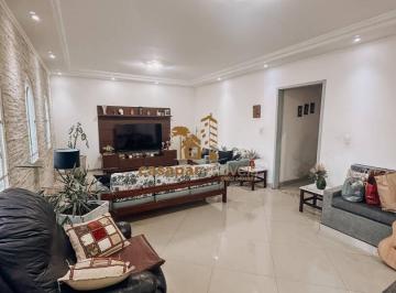 Casa · 220m² · 5 Quartos · 4 Vagas · Sobrado à Venda com 5 Dormitórios no Fundação, 220m² com 4 Vagas