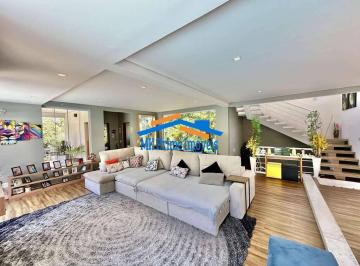 Casa · 483m² · 4 Quartos · 3 Vagas · Fazendinha - 4d/3stes. Gourmet, piscina, lareira, hóspedes, escritório!
