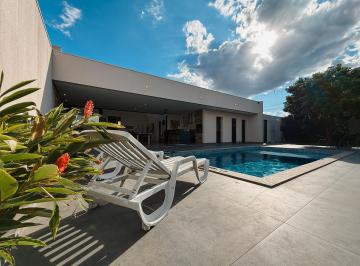 Casa de 4 quartos, Brasília · CASA TÉRREA 4 SUÍTES ACEITA FINANCIAMENTO CONDOMÍNIO AMOBB JARDIM BOTÂNICO
