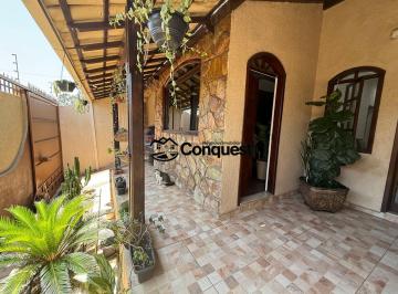 Casa · 186m² · 4 Quartos · 3 Vagas · Casa 4 Quartos com suíte, 03 vagas de garagem