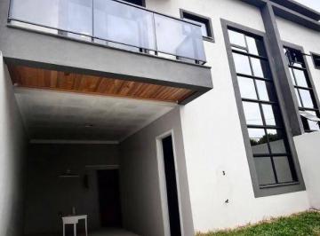 5c8c5c8059dd76af76662795677d09a41523d5b3 · Sobrado com 3 quartos sendo 1 suíte mais terraço 2 vagas à venda- Capão Raso - Curitiba/PR