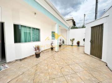 Casa · 220m² · 3 Quartos · 2 Vagas · Oportunidade! Linda casa de 03 quartos com suíte no Jardim Brasília - Betim/MG