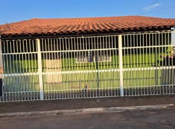 Casa · 400m² · 3 Quartos · 5 Vagas · 3 Quartos (1 Suíte) • Casa em Condomínio Fechado • Área Ampla • Park Bela Vista – Arniqueiras