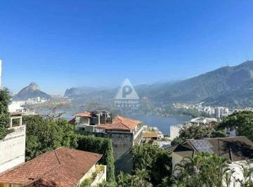 Apartamento · 210m² · 3 Quartos · 2 Vagas · Apartamento com Varanda na Lagoa – 210 m², 3 Quartos (2 Suítes), Frente, 2 Vagas