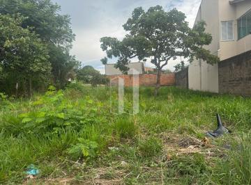 Casa · 408m² · Lote em Jardim Presidente  -  Goiânia