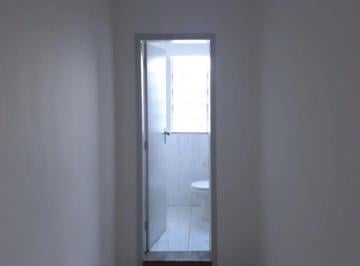 Casa · 121m² · 8 Quartos · Prédio Comercial em São João