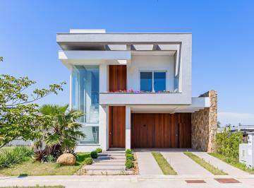 Casa · 237m² · 3 Quartos · 4 Vagas · Casa no Condomínio Fechado Terras Alpha em Gravataí