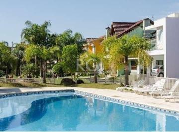 Casa · 250m² · 3 Quartos · 2 Vagas · Casa de Condomínio em Sarandi