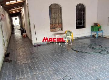 Casa · 100m² · 3 Quartos · 2 Vagas · Casa ampla com 3 dormitórios e edícula com 2 cômodos no Jardim Santa Cecília 1