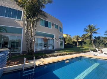 Casa · 400m² · 4 Quartos · 3 Vagas · Belíssima casa em condomínio próximo a praia!