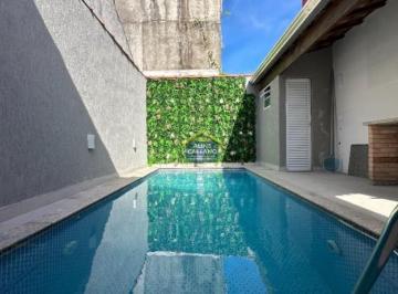 Casa · 90m² · 2 Quartos · 3 Vagas · Mirim - Casa c/ Piscina, 2 dorms, 3 vagas  680 mil