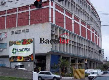 Comercial · 174m² · 1 Vaga · Casa -  / Comercial / Benfica