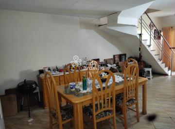 Casa · 220m² · 5 Quartos · 2 Vagas · QI 10 | Casa sobrado 5 Quartos - Aceita Financiamento - Guará I
