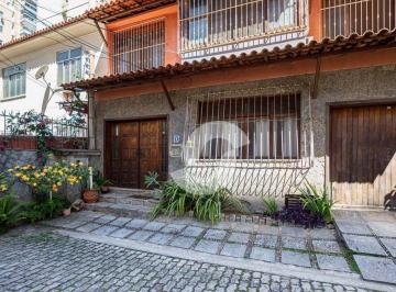 FACHADA · Casa em Icaraí, RARIDADE