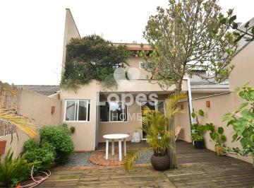 Casa de 4 quartos, Curitiba · 04 dormitórios 041 99710 46 52