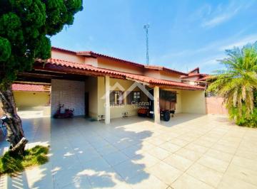 Casa · 300m² · 3 Quartos · 3 Vagas · 
                                Casa perto da praia em Peruíbe
                            