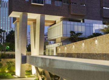Vista noturna · Cobertura de Luxo no Itaim Bibi: 4 quartos, 4 suítes, 6 banheiros, 8 vagas de garagem, 542m² de área