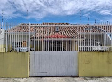 Foto 01 · Casa à Venda em Curitiba-PR, Cajuru: 2 Quartos, 1 Sala ampla para 2 ambientes, 1 Banheiro, 2 Vagas,