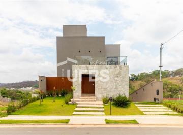 Casa · 246m² · 3 Quartos · 4 Vagas · SOBRADO TRIPLÉX no Jardins Barcelonas em Senador Canedo