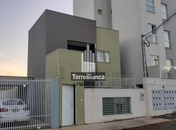 Casa · 90m² · 4 Quartos · 2 Vagas · Sobrado em Uvaranas, Ponta Grossa/PR de 90m² 4 quartos à venda por R$ 440.000,00