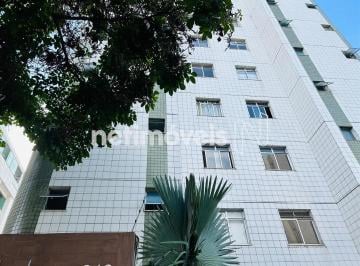 Apartamento · 98m² · 2 Quartos · 2 Vagas · Apartamento no castelo