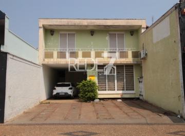 Casa · 750m² · 5 Quartos · 6 Vagas · Imperdível Casa à Venda em Pirassununga-SP, Centro: 5 Quartos, 1 Suíte, 3 Salas, 5 Banheiros, 6 Vaga