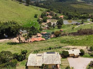 Rural · 720m² · 5 Quartos · Sítio à Venda em Pedra Bela/SP com 24.000 m², Energia Solar e Estrutura para Cavalos