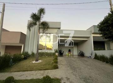 Foto 01 · Casa de alto padrão em condomínio - 3 quartos, 1 suíte, 2 salas, 3 banheiros, 2 vagas, 250m² - Horto