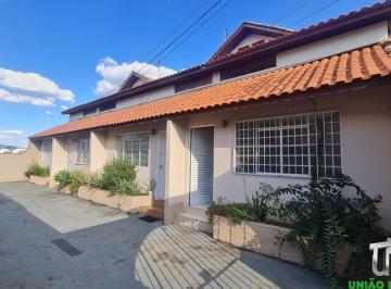 Foto 01 · Casa para locação no Jardim São José em Bragança Paulista-SP: 1 quarto, 1 sala, 1 banheiro e vaga de