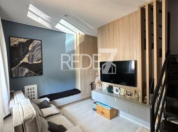 Foto 01 · Casa em condomínio à venda em Campinas-SP, bairro Santa Cândida, 2 suítes, 2 salas, 3 banheiros, 2 v