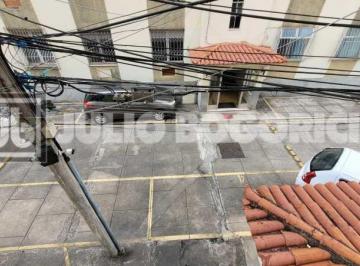 Apartamento · 70m² · 3 Quartos · 1 Vaga · apto 3 quartos, 2 banheiros, prox.a todo comércio , portaria