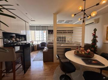 6- · Apartamento de 100m² com 3 quartos sendo 1 suíte no Centro