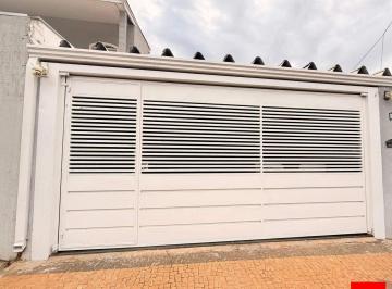 Casa · 137m² · 3 Quartos · 2 Vagas · Casa à venda com 3 quartos (1 suíte) e 2 vagas de garagem no Vale das Nogueiras em Americana