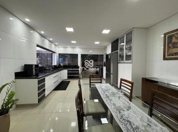Casa · 146m² · 4 Quartos · 6 Vagas · No Bairro Chácara em Betim - Um gourmet que abraça, suítes que acolhem e quartos prontos para todos