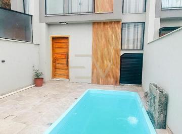 Casa · 90m² · 2 Quartos · 2 Vagas · Sobrado 2 suítes no Santo Antônio