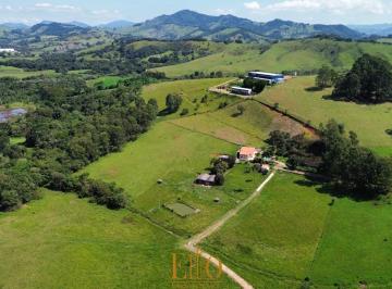 Rural · 10416m² · 5 Quartos · 2 Vagas · Lindo Sítio à 30 Km de Monte Verde e 2 Km de Camanducaia, com 10.416 hectares