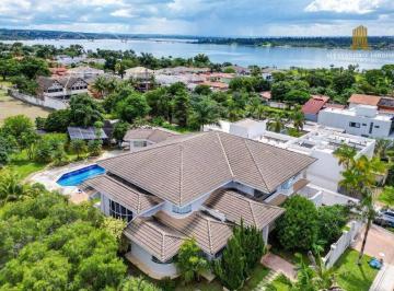 0bce3a70ba51127ea138850fc860824428b0369f · Casa de esquina com vista para o Lago, lote 3000 m2