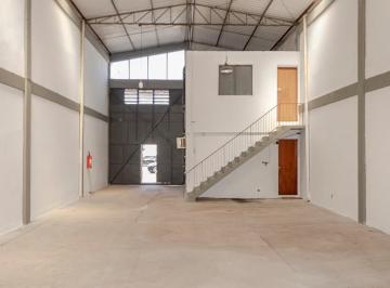 Comercial , Porto Alegre · Depósito/Pavilhão à venda com 398m², rua Padre Diogo Feijó, bairro Navegantes.