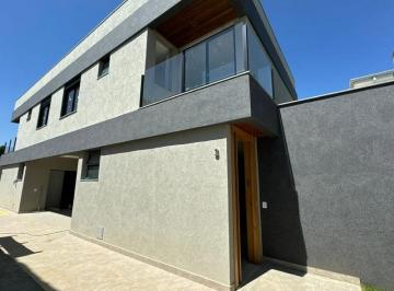Casa · 180m² · 3 Quartos · 2 Vagas · CASA EM CONDOMÍNIO |03 QUARTOS | 2 BANHOS | 01 SUÍTE | 02 VAGAS