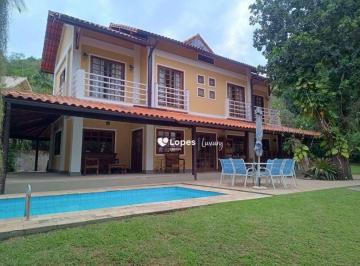 0fbb1113faf66b3fb68ce08e1d4a96d86f0bd02e · Maravilhosa casa com 4 quartos com suítes em condomínio fechado em Vargem Pequena