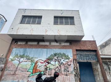 Comercial · 610m² · 3 Vagas · Galpão à venda em Parque renato maia - SP