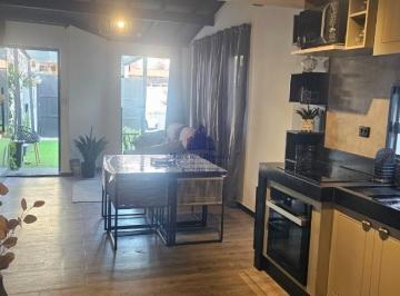 Foto 12 · Imperdível: Casa à venda em Ubatuba-SP, no bairro Itagua, com 4 quartos, 3 suítes, 1 sala, 5 banheir