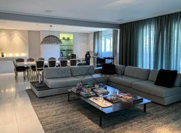 Apartamento · 292m² · 3 Quartos · 4 Vagas · Apartamento totalmente reformado na melhor rua do bairro de Higienópolis