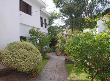 Casa · 600m² · 4 Quartos · 4 Vagas · Casa - Real Parque - 4 Dormitório - 460m².