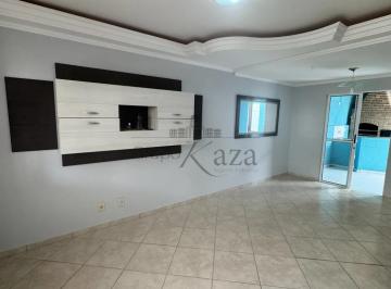 Casa · 172m² · 3 Quartos · 2 Vagas · Oportunidade - Casa em Condomínio - Jardim América - Village Campo Felice - 3 Dormitórios - 172m².