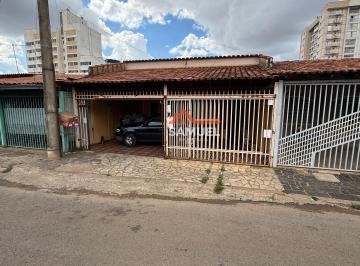 Casa de 3 quartos, Samambaia · QR 401, SAMAMBAIA NORTE, 03 QUARTOS, ACEITA FINANCIAMENTO 