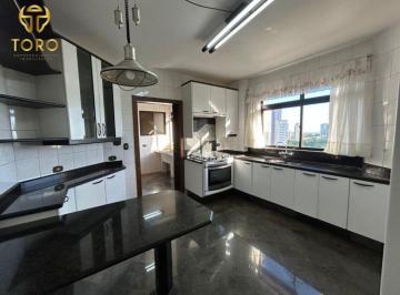 Apartamento · 187m² · 3 Quartos · 2 Vagas · LOCAÇÃO | Apartamento, com 3 dormitórios em Zona 01, Maringá