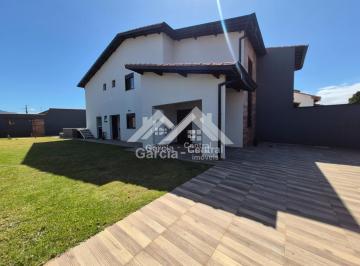Casa · 180m² · 3 Quartos · 3 Vagas · Casa em Peruíbe