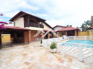Casa · 200m² · 4 Quartos · 6 Vagas · Casa em Peruíbe