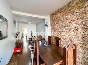 Casa · 330m² · 3 Quartos · 3 Vagas · Casa de 3 quartos à venda no Colégio Batista!
